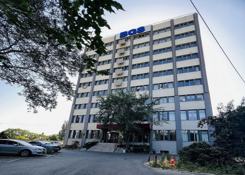 Birou, de 4,300 mp, în Vitan