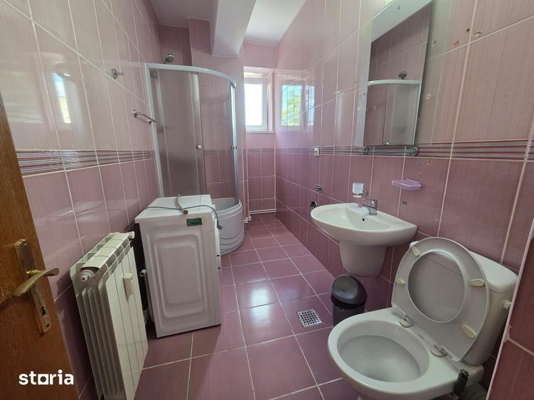 Inchiriez Apartament 2 camere str Babadag Zona foarte Buna - 1