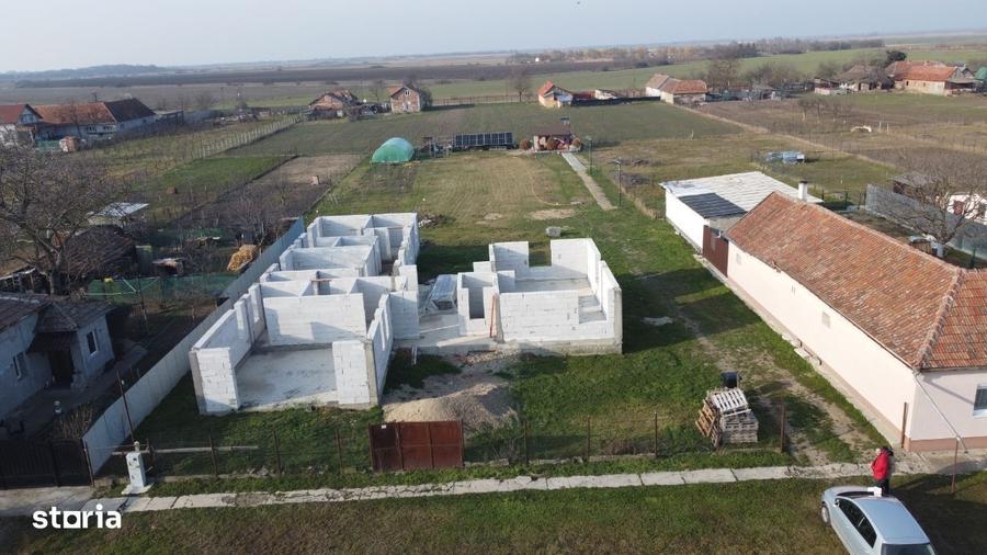 Casă cu 4 camere în Turnu