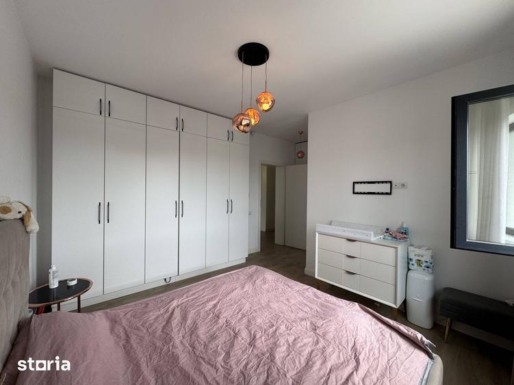 Casă cu 3 camere decomandat cu Teren 518 Mp în Săbăreni