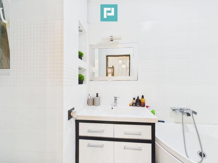 Apartament cu 3 camere semidecomandat, mobilat în Odobescu