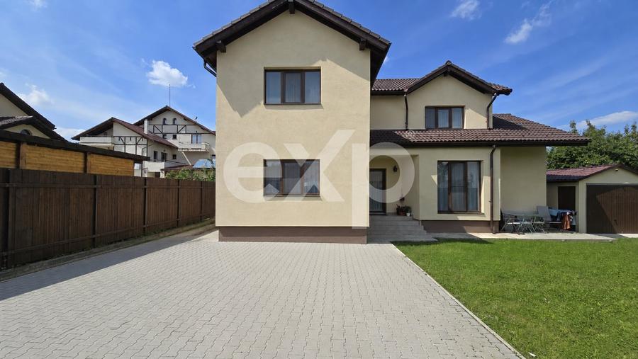 Casă individuală cu 5 camere cu Canalizare în Hărman
