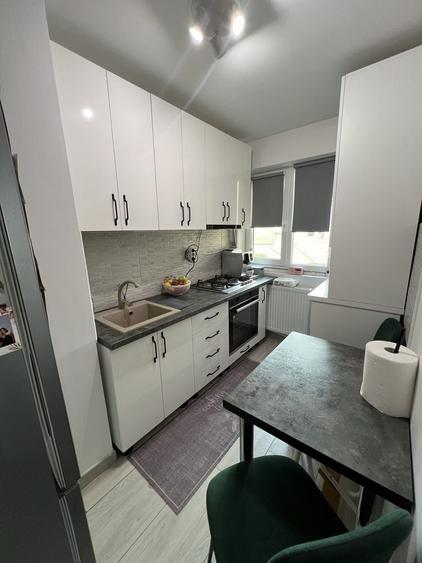 Apartament cu 2 camere decomandat în Exterior Vest