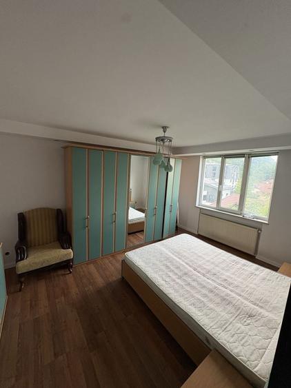Apartament cu 3 camere decomandat în Exterior Vest