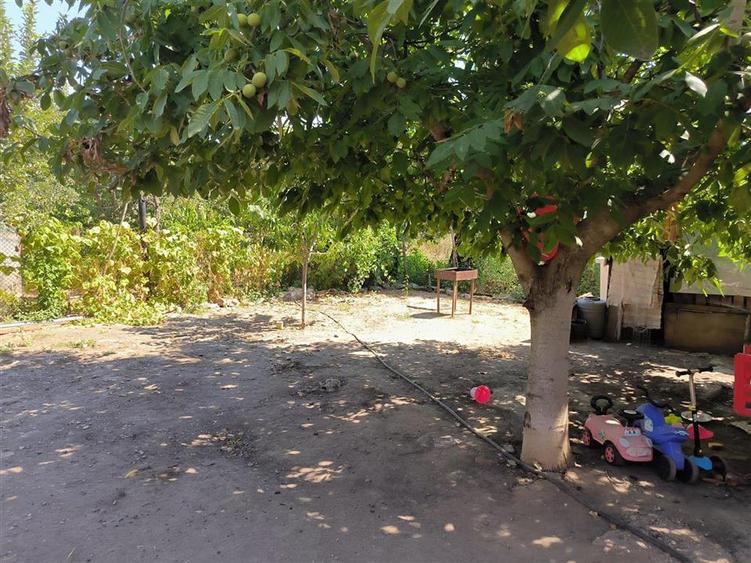 Casă cu 3 camere cu Canalizare în Novaci