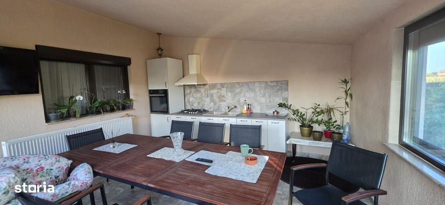 Casă cu 4 camere în Clinceni
