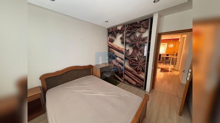 Apartament cu 3 camere semidecomandat, mobilat în Plopilor