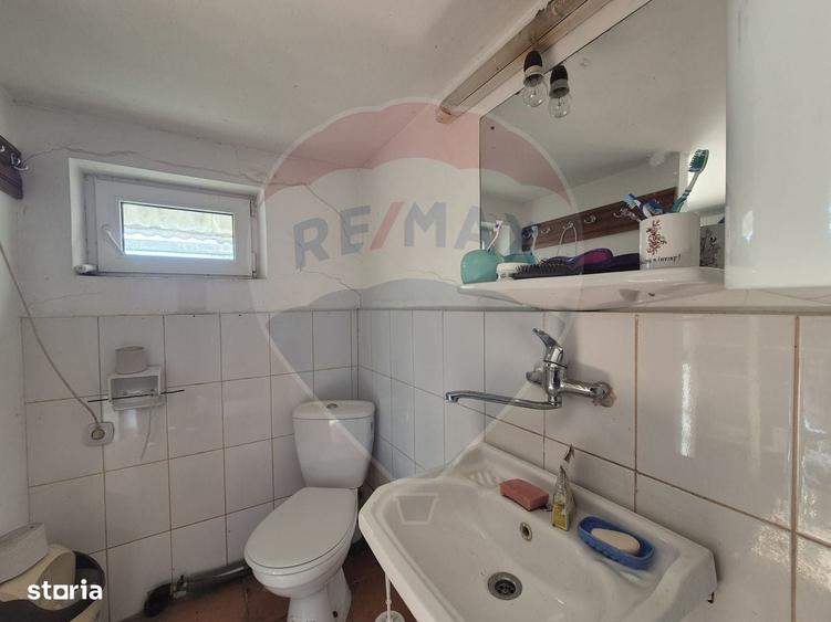Casă cu 4 camere în Nănești