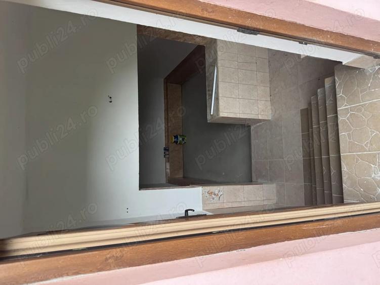 Casă cu 3 camere în Proieni