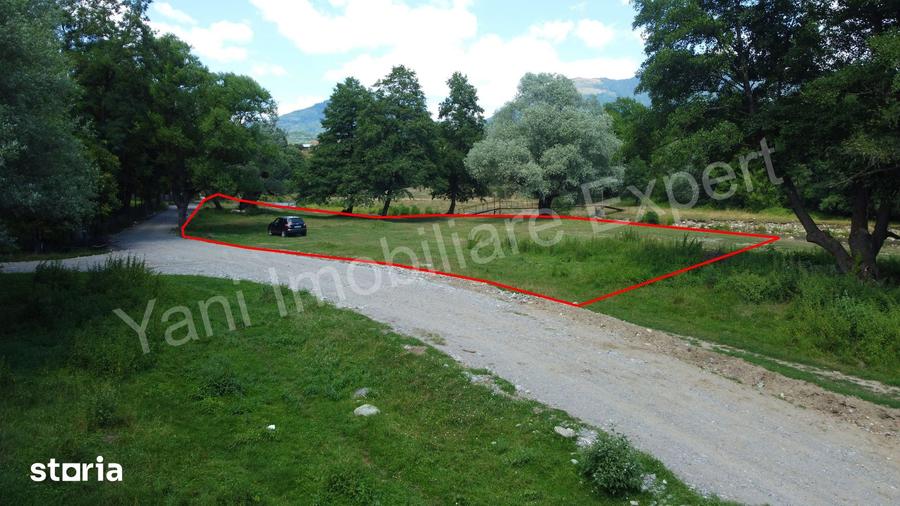 Teren de 3000 mp, în Corbeni