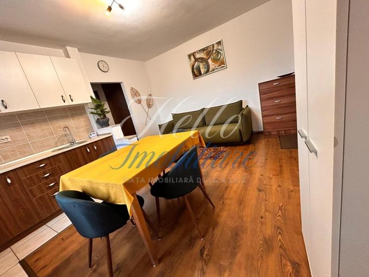 Apartament cu 3 camere semidecomandat în Florești