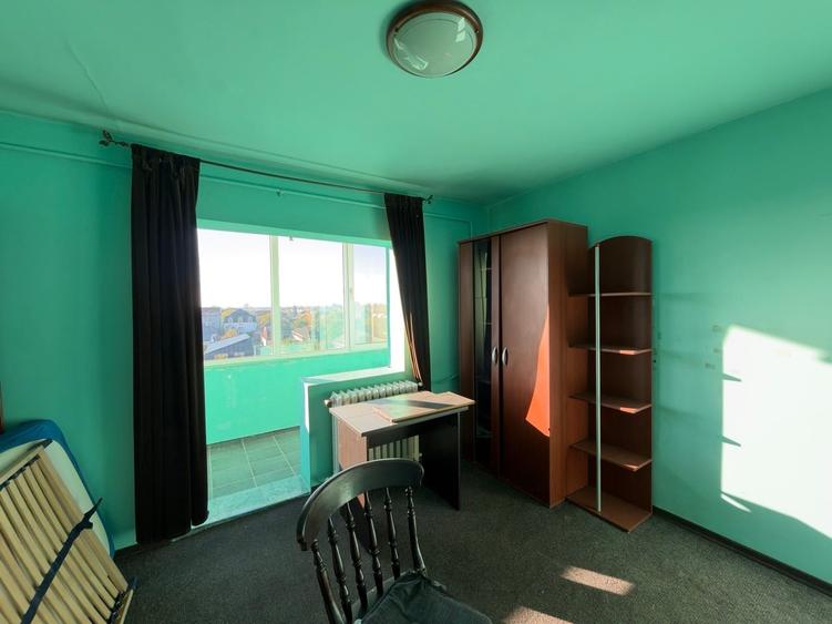 Apartament cu 3 camere decomandat în Steaua