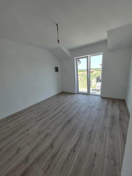 Casă cu 4 camere cu Teren 286 Mp în Moșnița Veche