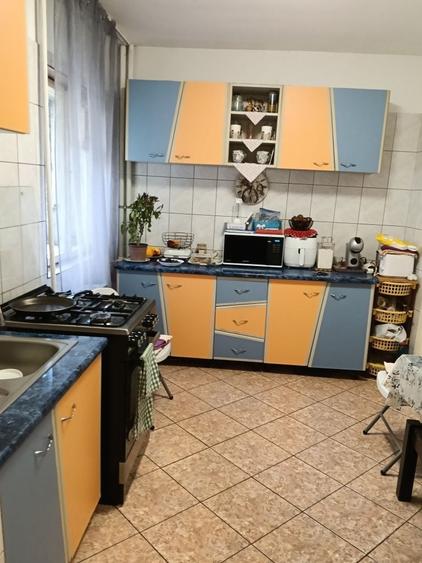 Apartament cu 2 camere semidecomandat în Est