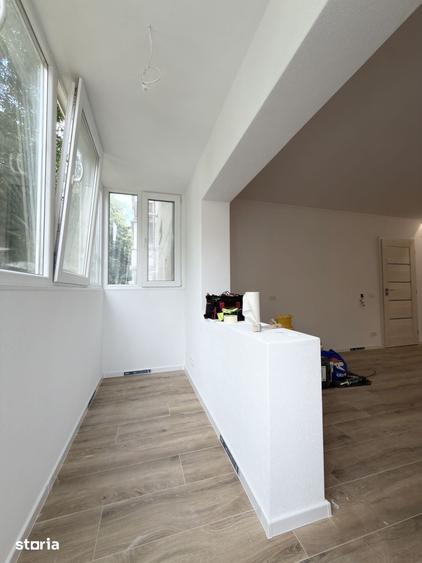 Apartament cu 4 camere decomandat în Dâmbovița