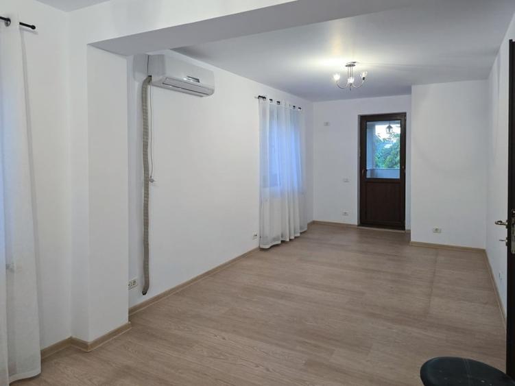 Casă cu 7 camere cu Teren 500 Mp în Unirii