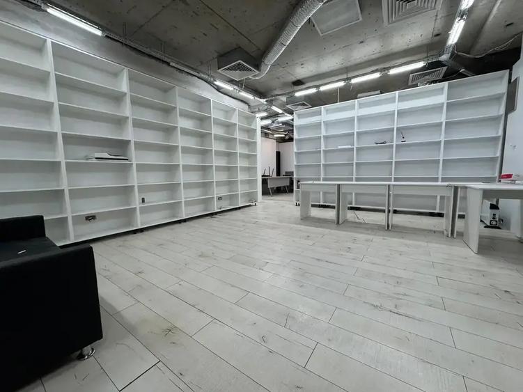 Spațiu comercial, de 137.97999572754 mp, în Dacia