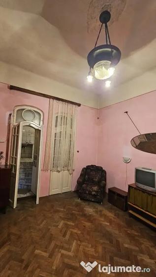 Casă cu 2 camere cu Teren 100 Mp în Ultracentral
