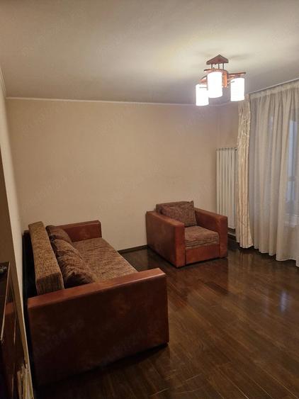 Apartament cu 2 camere decomandat, mobilat în Central
