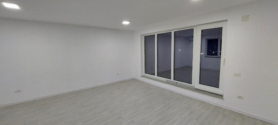Duplex cu 5 camere cu Canalizare în Odăile
