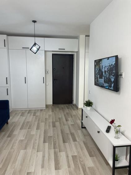 Apartament cu 2 camere în Apărătorii Patriei