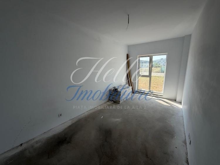 Apartament cu 2 camere semidecomandat în Florești