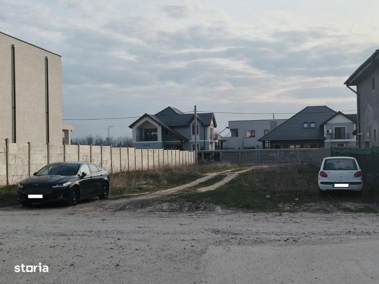 Teren de 910 mp, în Central