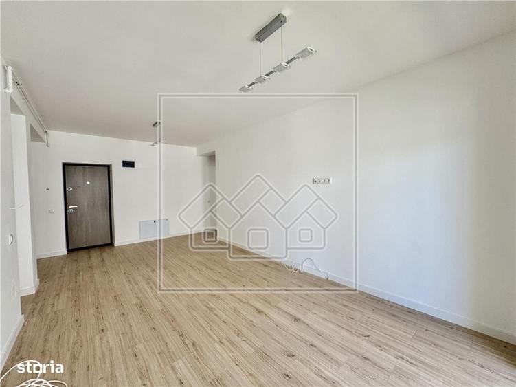 Apartament cu 2 camere decomandat în Cristian