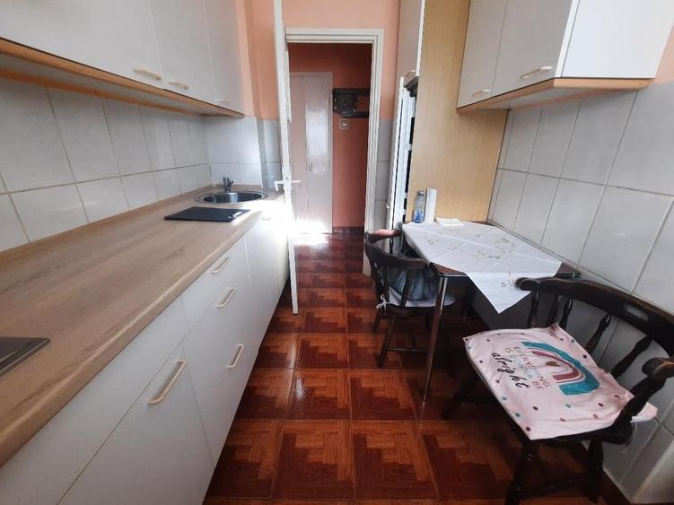 Apartament cu 2 camere semidecomandat, mobilat în Cantemir