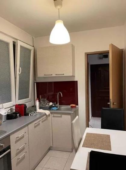 Apartament cu 2 camere decomandat, mobilat în Eroii Revoluției