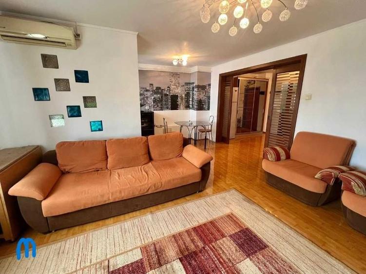 Apartament cu 3 camere decomandat, mobilat în Ultracentral