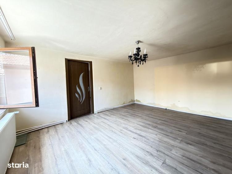 Casă cu 4 camere în Ghiroda