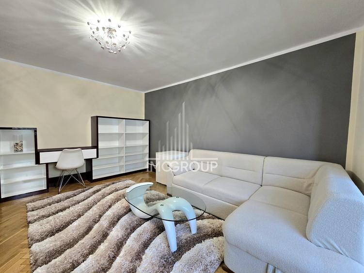 Apartament cu 3 camere decomandat, mobilat în Zorilor