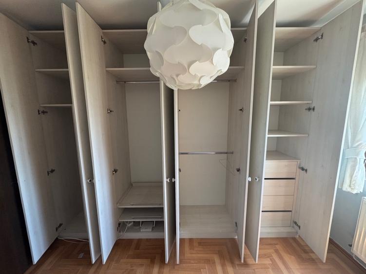 Apartament cu 3 camere semidecomandat, mobilat în 13 Septembrie