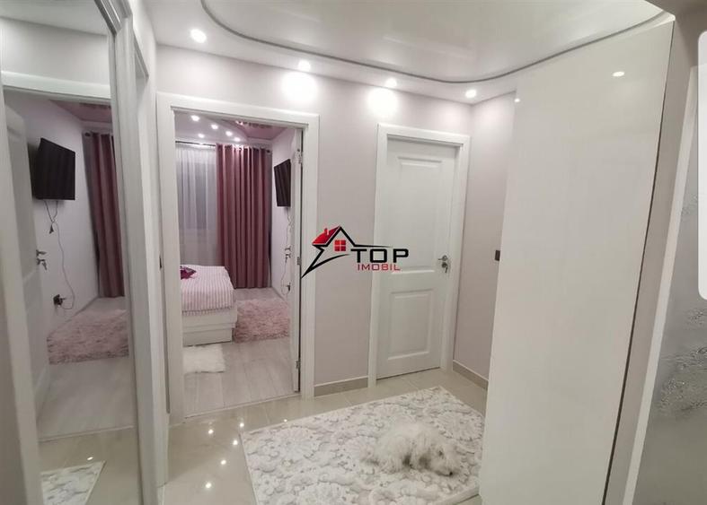 Apartament cu 3 camere decomandat în Nicolina