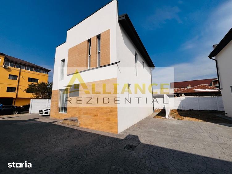 Casă cu 5 camere cu Teren 300 Mp în Central