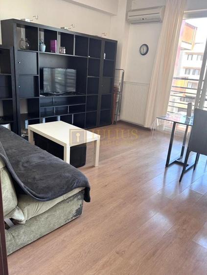 Apartament cu 3 camere decomandat, mobilat în Torontalului