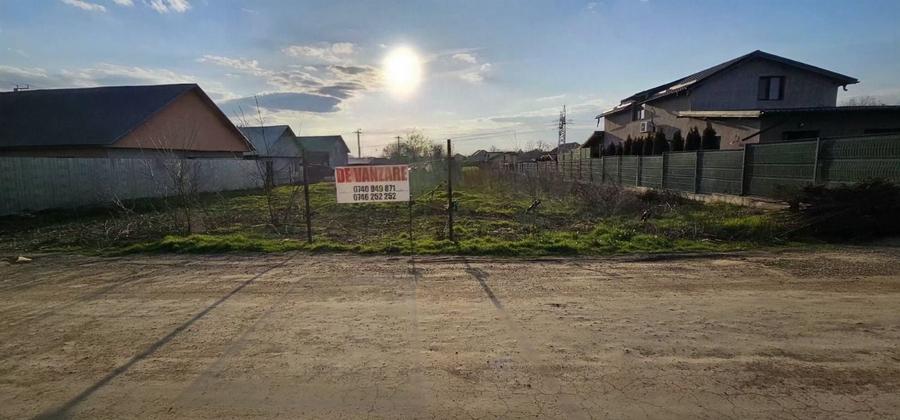 Teren Construcții intravilan de 705 mp, în Vânători