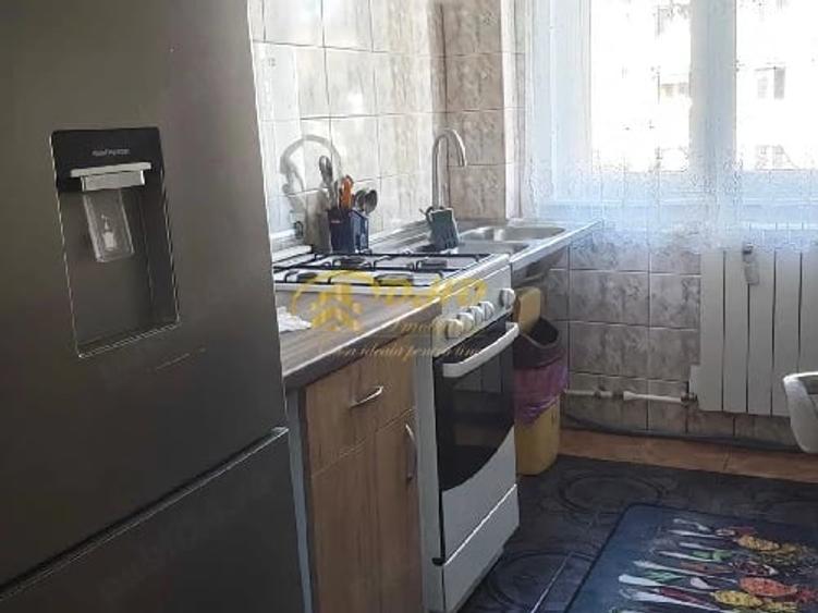 Apartament cu 2 camere semidecomandat în Tătărași