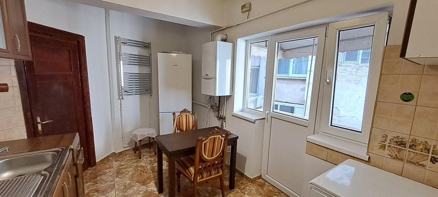 Elegant și spațios: Apartament  3 camere și centrală proprie | Zona Piața Romana - 7