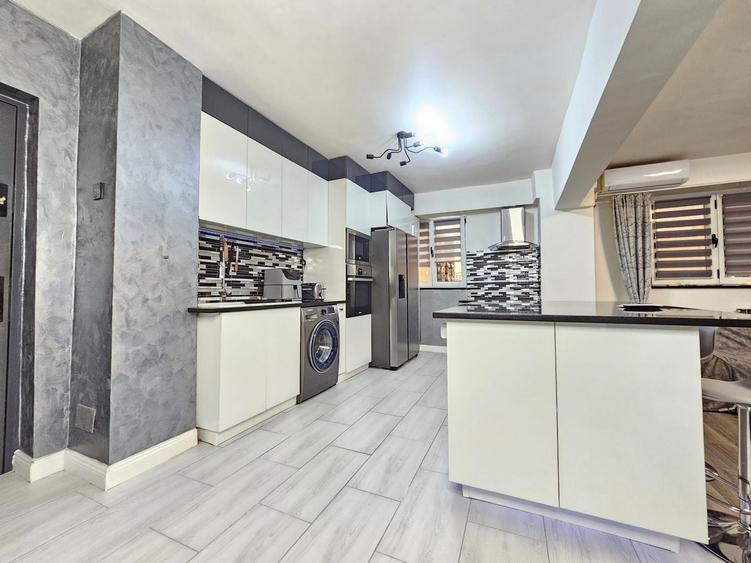 Apartament cu 3 camere decomandat, mobilat în Panduri