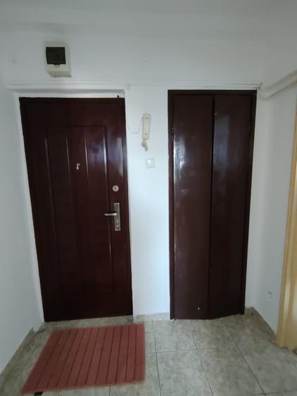 Apartament cu 2 camere semidecomandat în Brâncoveanu