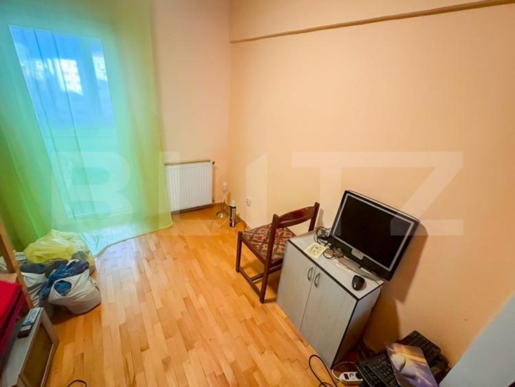 Apartament cu 4 camere, decomandat, zona Decebal - 5