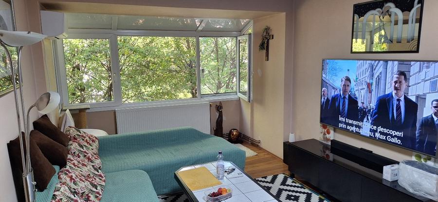 Apartament cu 2 camere semidecomandat în Central