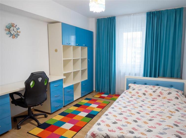 Apartament cu 3 camere decomandat în Burdujeni