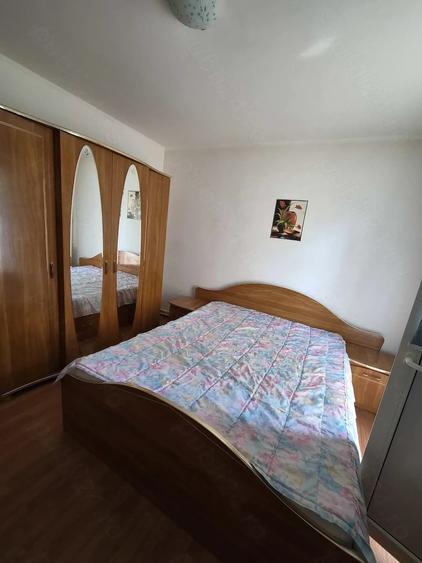 Apartament cu 2 camere decomandat în Găești