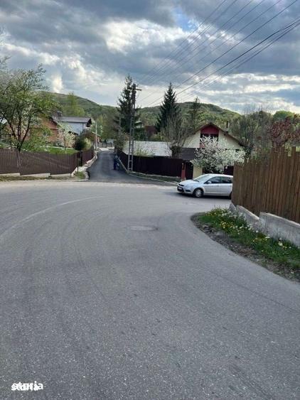 Teren de 4300 mp, în Breaza