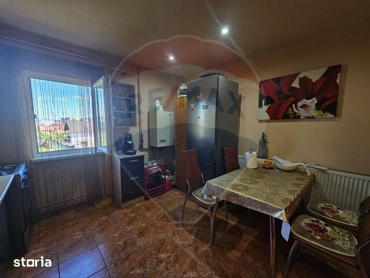 Apartament de vanzare - 3