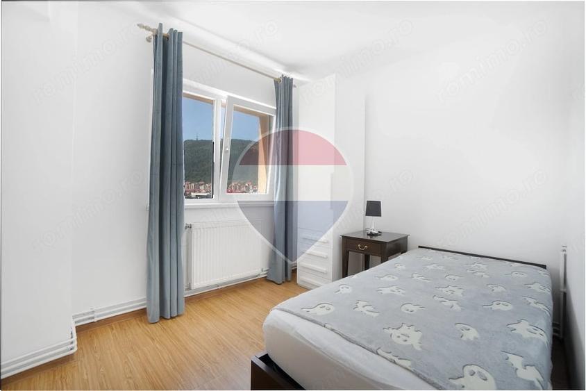 Apartament cu 4 camere decomandat în Răcădău