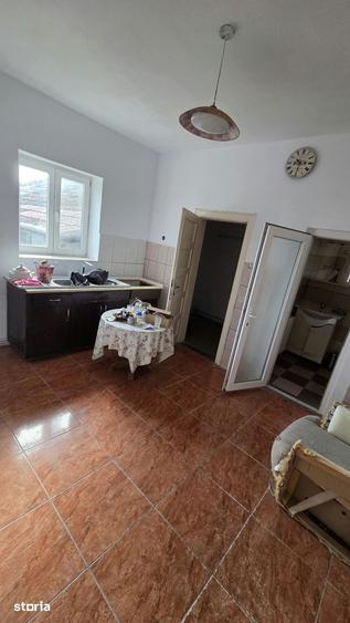 Casă cu 3 camere decomandat cu Teren 360 Mp în Burdea